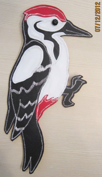 Дятел из фетра