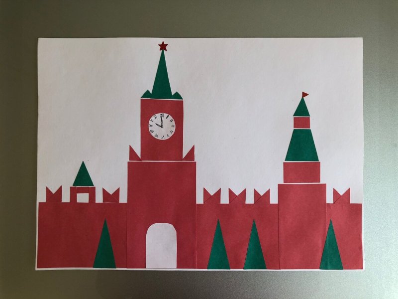 Спасская башня Кремля для детей