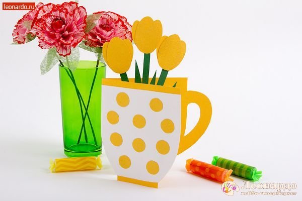 Поделка на 8 марта чашка с цветами