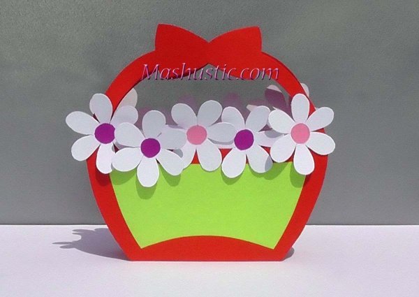 Поделка для мамы корзинка с цветами
