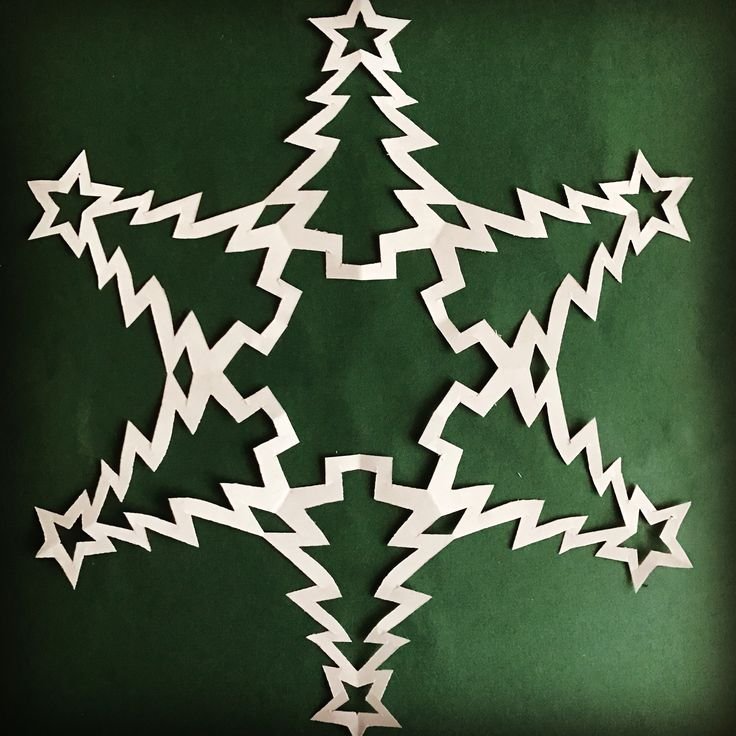 Снежинки из бумаги